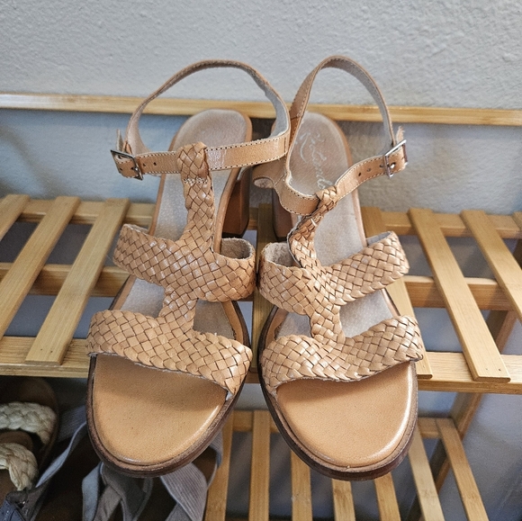 Liendo by Seychelles Tacuba Woven Heeled Sandals - Picture 3 of 8